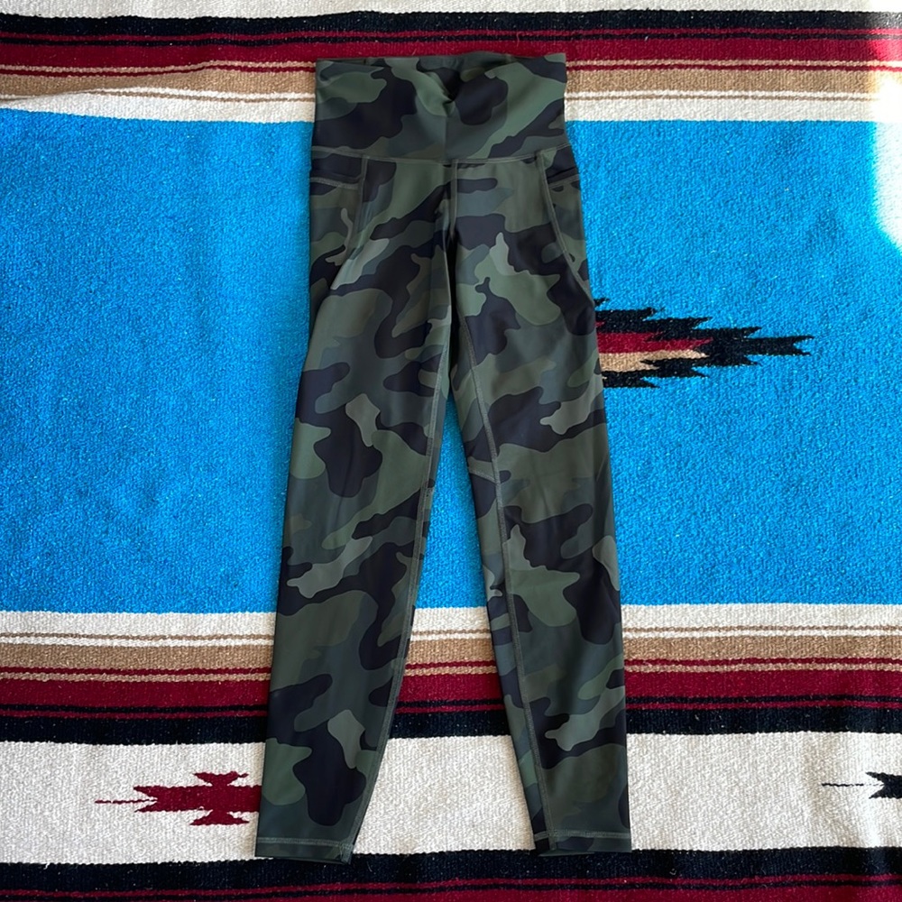 Old Navy Camo Print Leggings